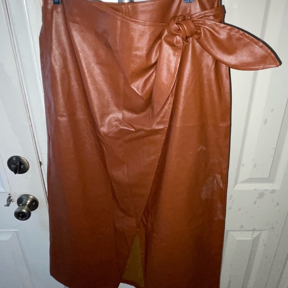 Amazon Chic Tan Pencil Skirt